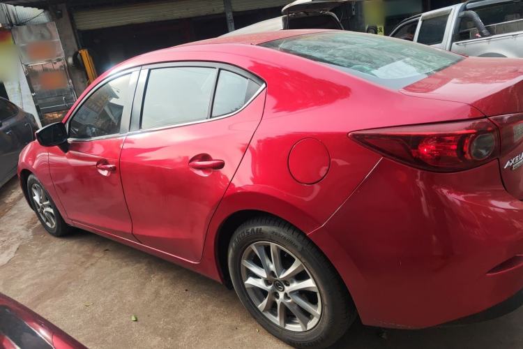Used Mazda Mazda 3 Axela 2016 Sedan 1.5L Automatic Luxury Model
