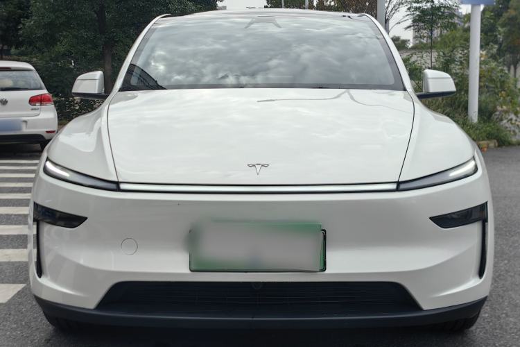 Used Tesla Model Y 2025 Rear-Wheel-Drive Version
