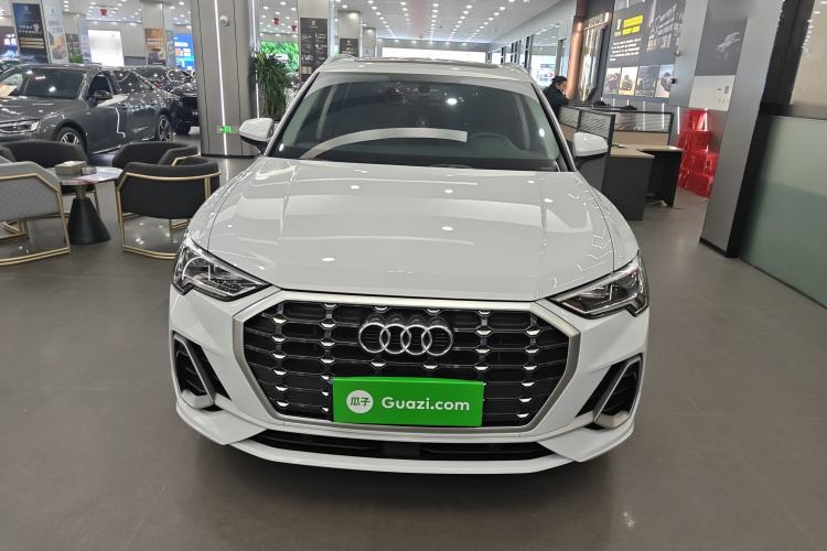 Used Audi Q3 2022 40 TFSI Fashion Dynamic Model
