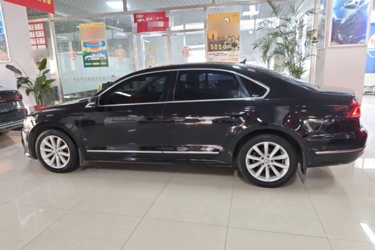 Used Volkswagen Passat 2017 330TSI DSG Luxury Edition
