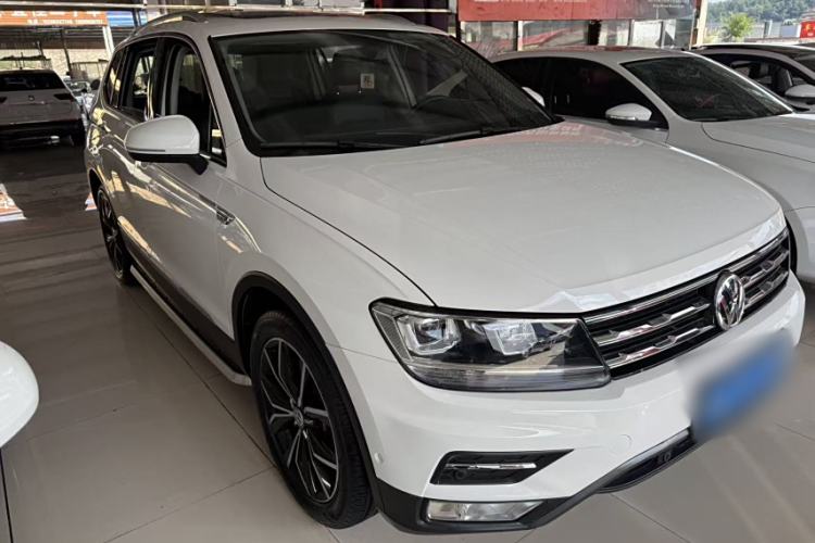 Used Volkswagen Tiguan L 2019 Revised 330TSI Automatic Two-Wheel Drive Smart & Luxury Edition China VI Standard
