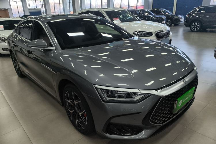 Used BYD Han 2024 DM-i Glory Edition 200KM Flagship Model
