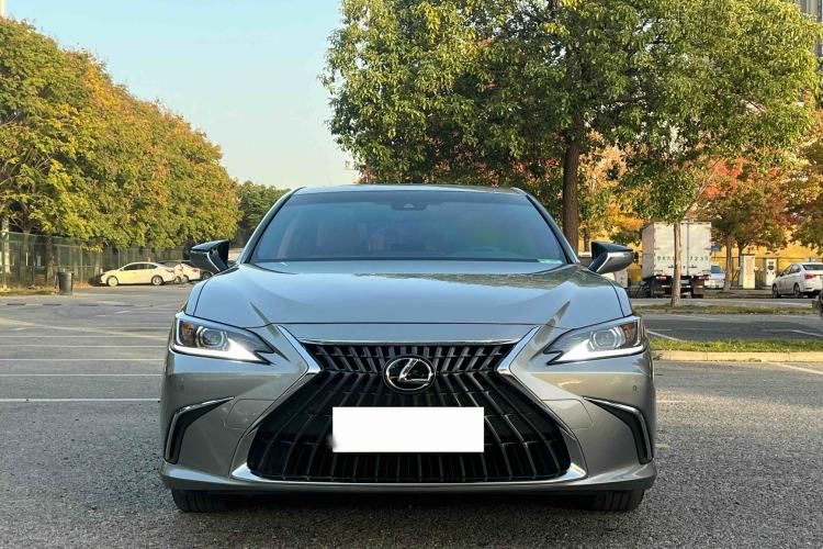 Used Lexus ES 2021 260 Excellence Edition
