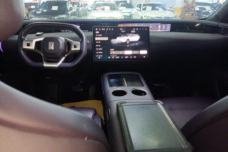 Used  07 2024 Max Extended-Range Exploration Edition
