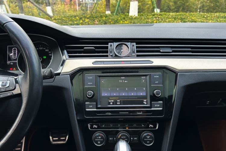 Used Volkswagen FAW-Volkswagen CC 2019 330TSI Huayan Edition China VI
