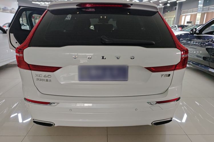 Used Volvo XC60 2021 T5 4x4 Smart Luxury Edition