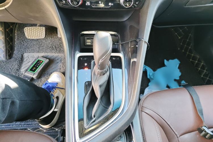 Used Buick GL6 2018 18T 6-Seater Prestige Model
