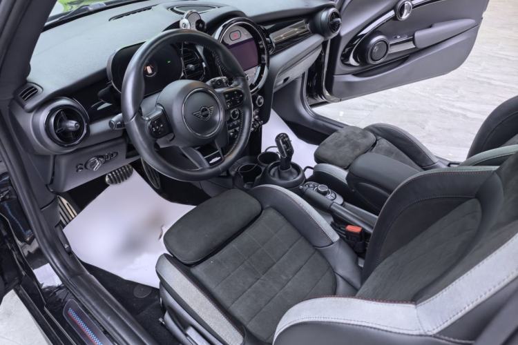 Used  MINI 2022 2.0T COOPER S Racing Driver
