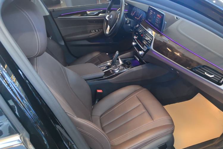 Used BMW 5 Series 2019 525Li Luxury Package
