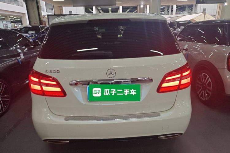 Used Mercedes-Benz B-Class 2015 B 200 Luxury Model
