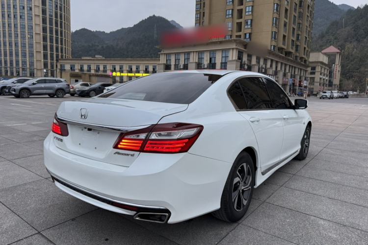 Used Honda Accord 2016 2.0L Elite Edition
