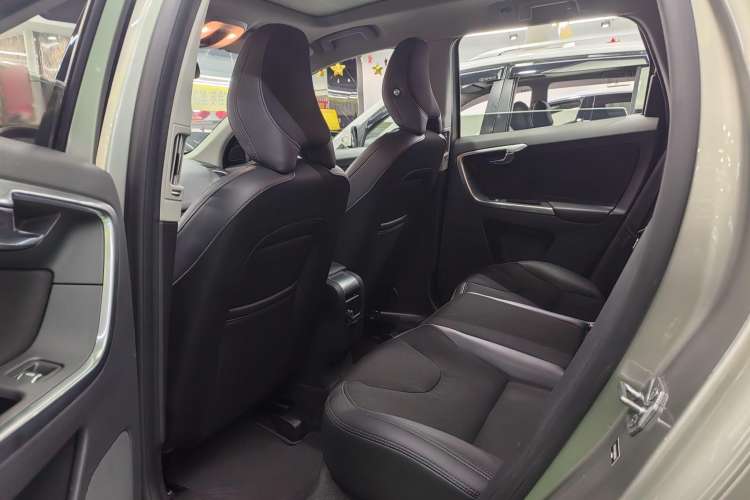 Used Volvo XC60 2016 T5 Smart Drive Edition
