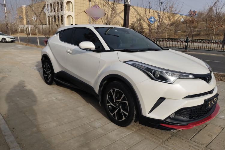 Used Toyota C-HR 2018 2.0L Leading Edition China V-standard
