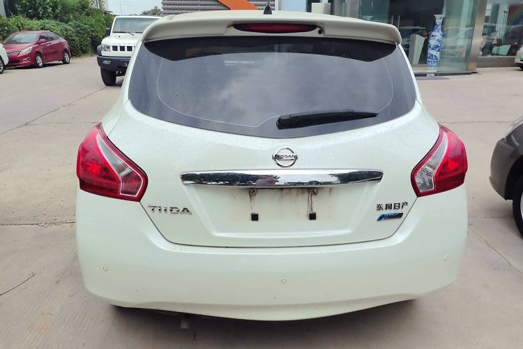 Used Nissan Tiida 2011 1.6L CVT Smart Version
