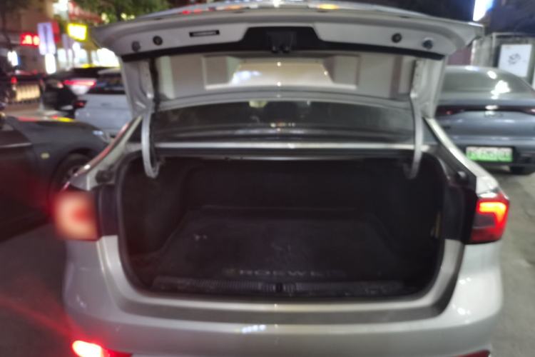 Used Roewe i5 2019 1.5L Automatic 4G Connected Langhao Edition