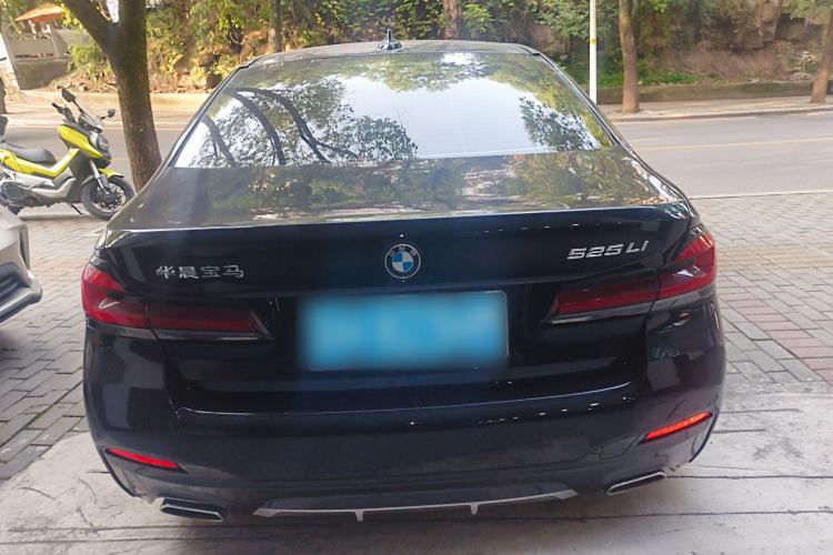 Used BMW 5 Series 2022 Restyled 525Li M Sport Package
