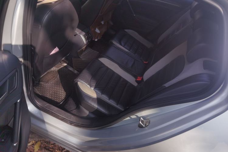 Used Volkswagen Golf 2015 1.4TSI Automatic R-Line
