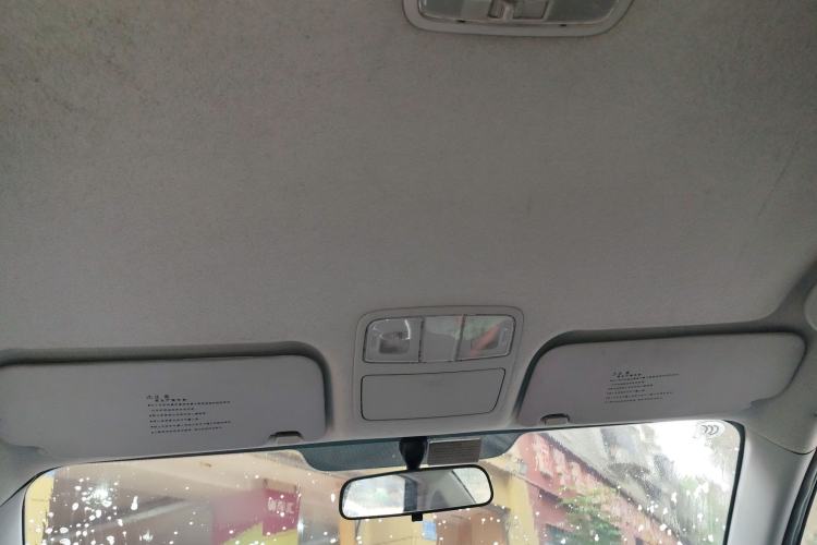 Used Hyundai Celesta 2015 1.6L Manual Comfort Model