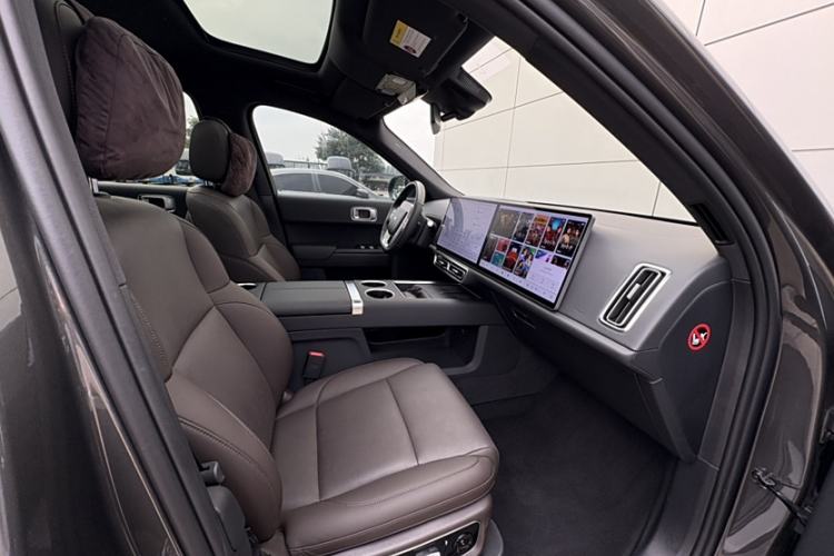 Used Li Auto L8 2023 Pro Model
