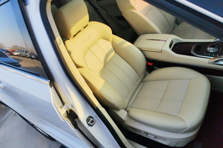 Used Zotye T700 2017 1.8T Dual-Clutch Prestige Model
