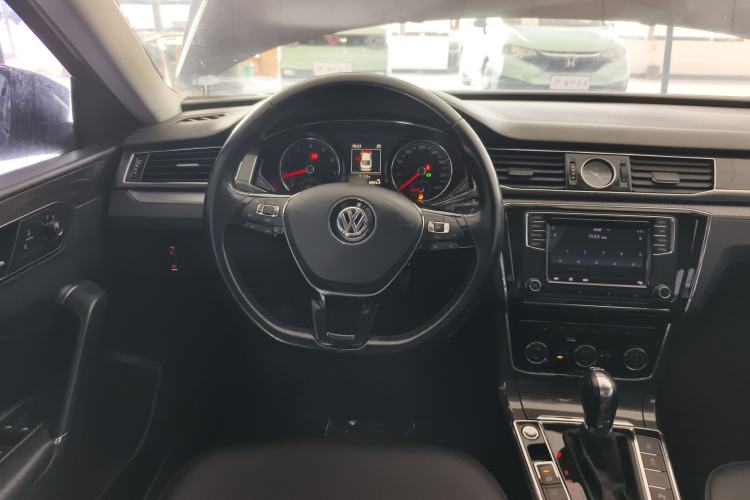 Used Volkswagen Passat 2016 330TSI DSG Prestige Edition
