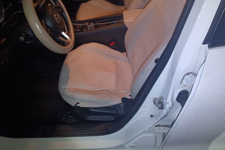 Used Mazda Mazda 3 Axela 2019 Cloud-Controlled Version Hatchback 1.5L Automatic Luxury Model Emission Standard China V