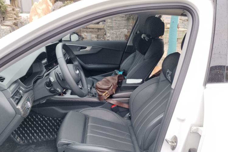 Used Audi A4L 2023 40 TFSI Fashion Dynamic Model
