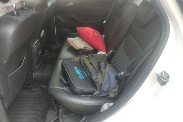 Used Ford Focus 2017 Sedan 1.6L Automatic Fashion Edition Smart Drive Version
