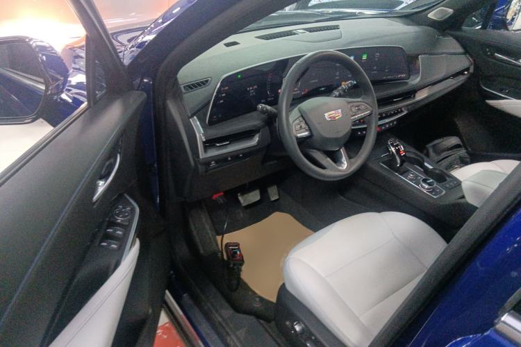 Used Cadillac XT4 2024 28T Two-Wheel-Drive Prestige Version
