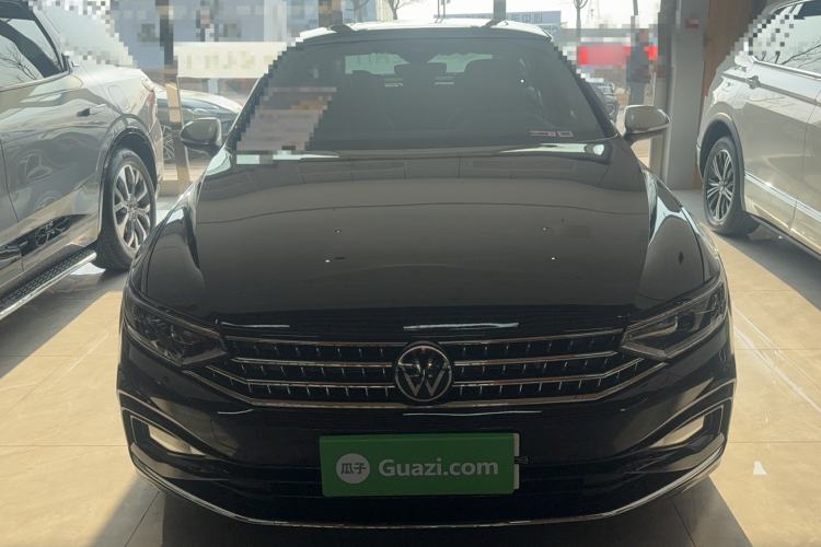 Used Volkswagen Magotan 2025 Revised Version Zhongxiang Edition 330TSI DSG Luxury Trim