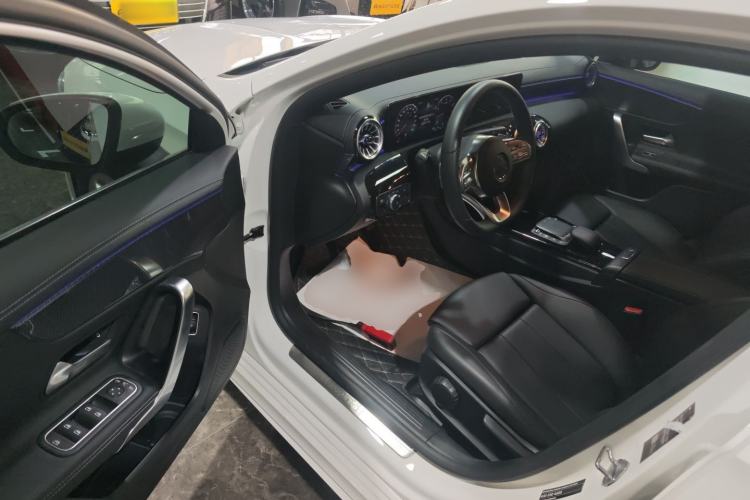 Used Mercedes-Benz A-Class 2022 Restyled A 200 L Sport Sedan Fashion Version
