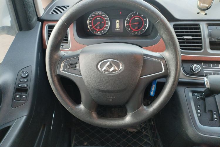 Used SAIC MAXUS G10 2016 2.0T Automatic Elite Edition
