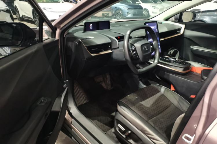 Used Toyota bZ3 2023 616 km Long-Range Premium
