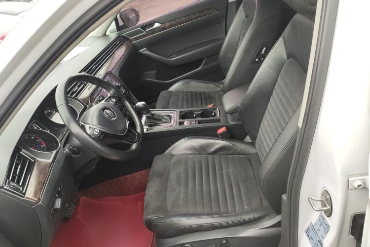 Used Volkswagen Magotan 2018 330TSI DSG Luxury Model
