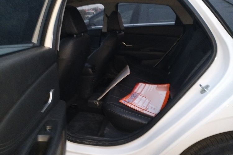 Used Hyundai Elantra 2022 1.5L CVT LUX Prestige Edition
