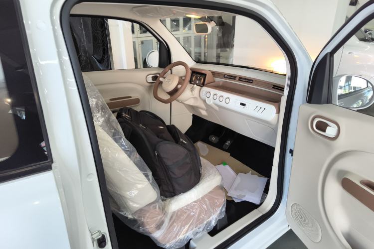 Used Bestune Pony 2026 222km Colorful Horse