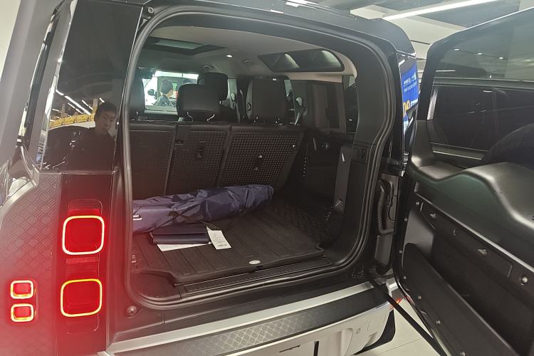 Used Land Rover Defender 2020 110 P400 Dark Special Edition
