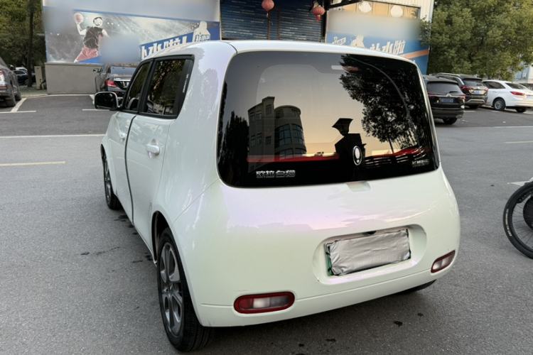 Used ORA White Cat 2022 Upgraded Model 305km Range Luxury Version Lithium-Ion Battery
