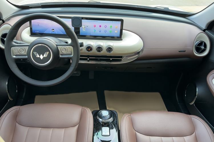 Used Wuling Bingo 2023 333 km Lingxi Connected+ Version
