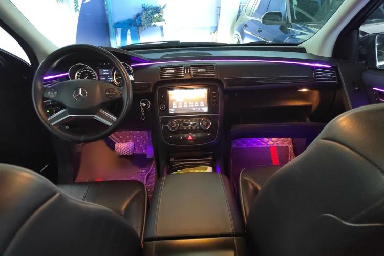 Used Mercedes-Benz R-Class 2017 R 320 4MATIC Business Edition Prestige Model
