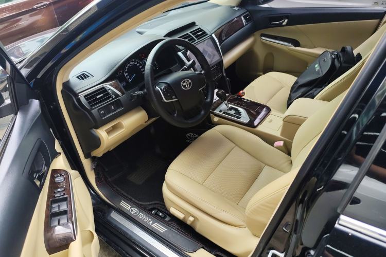 Used Toyota Camry 2015 2.0G Premier Edition
