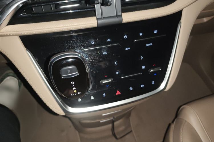 Used Buick GL8 2020 ES Land Cruiser 653T Flagship Model
