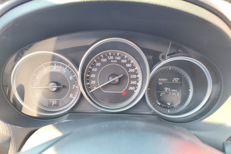 Used Mazda Atenza 2015 2.0L Blue Sky Luxury Edition
