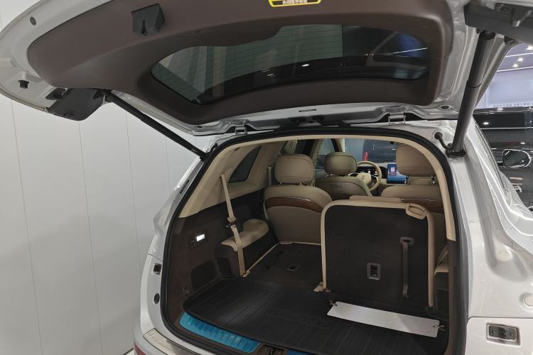 Used Hima AITO M7 2024 1.5T Rear-Drive Plus Version 6 Seats
