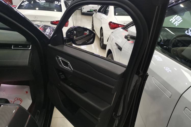 Used Land Rover Range Rover Velar 2022 250 PS Sparkling Heritage Edition
