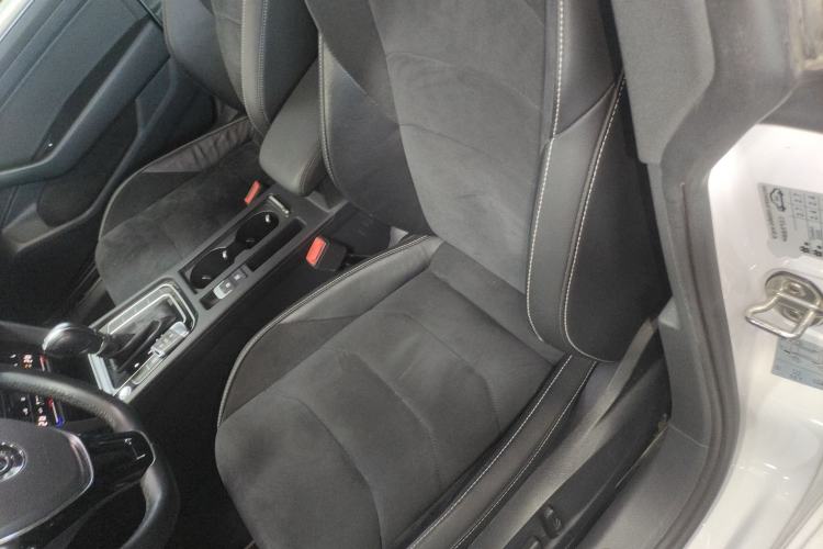 Used Volkswagen FAW-Volkswagen CC 2020 330TSI Huayan Edition China VI Standard
