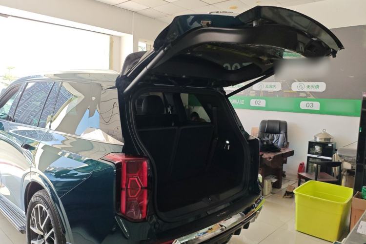 Used GAC Trumpchi GS8 2022 Dual-Engine Series 2.0TM Two-Wheel Drive Prestige Edition (7 Seats)