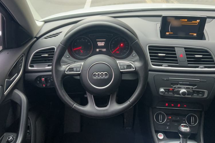 Used Audi Q3 2017 30 TFSI Fashion Model
