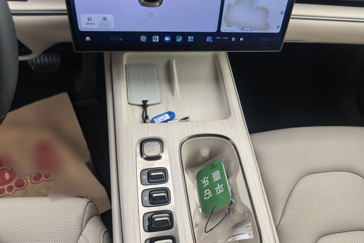 Used  SU7 2024 Rear-Drive Ultra-Long Range Advanced Pro-Level Intelligent Driving Version
