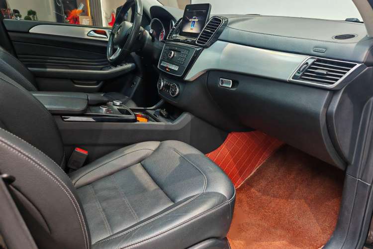 Used Mercedes-Benz GLE Coupe 2018 GLE 320 4MATIC Coupe SUV
